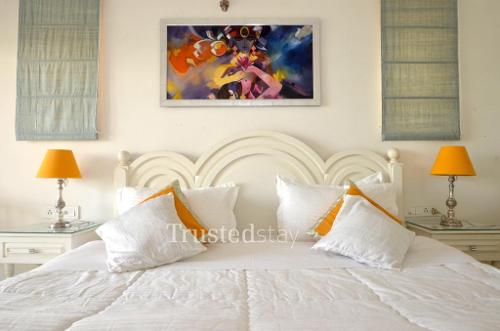 Service Apartments in Varanasi - Master Bedroom